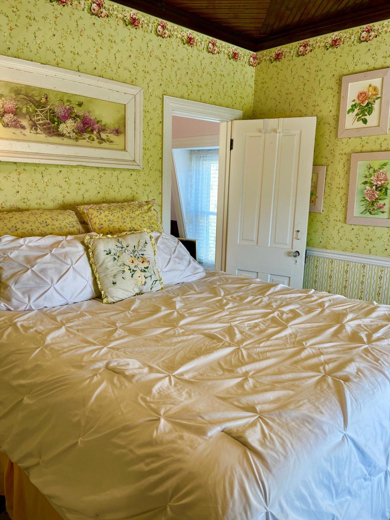 Angel Of The Sea Bed And Breakfast ケープ・メイ エクステリア 写真